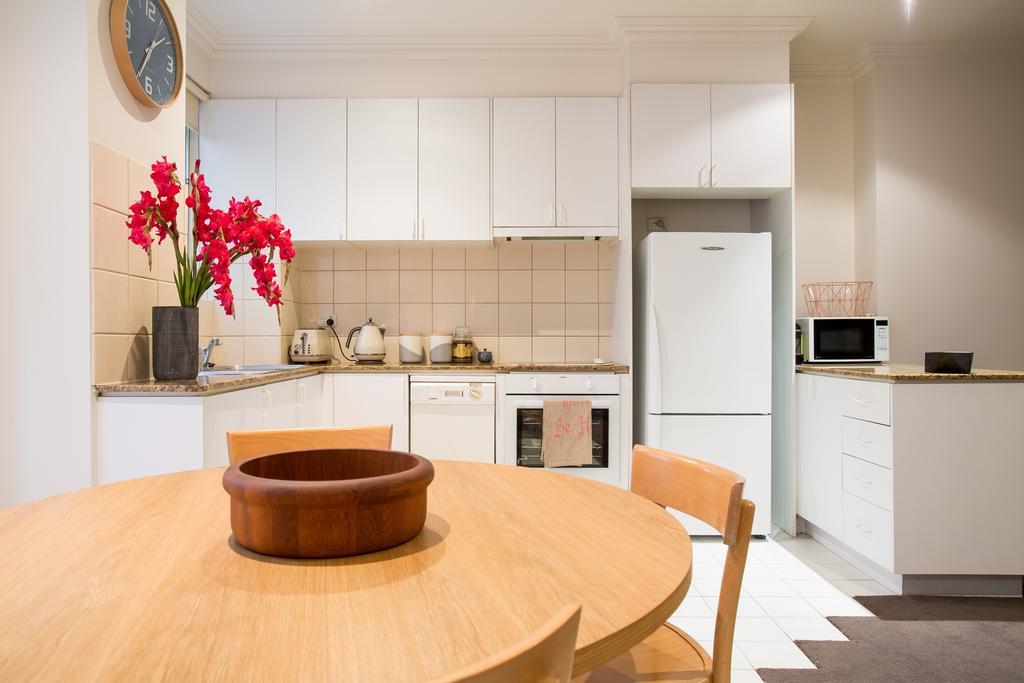 1 Exhibition Apartment Hotel Мельбурн Номер фото